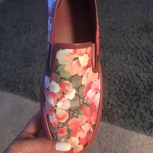 Barely worn Bloom Gucci espadrilles